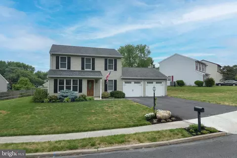425 Sawyer Dr, Harleysville, PA 19438