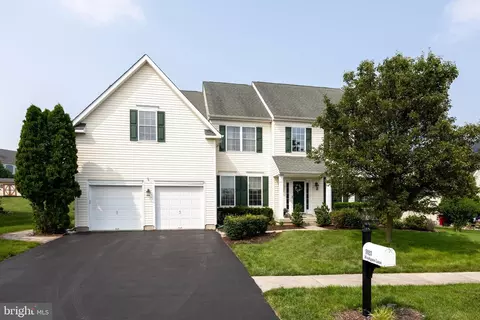 5023 Woodgate Ln, Collegeville, PA 19426