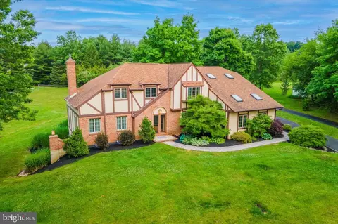 2451 Schlosser Rd, Harleysville, PA 19438