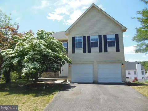 201 Commons Ln, Collegeville, PA 19426