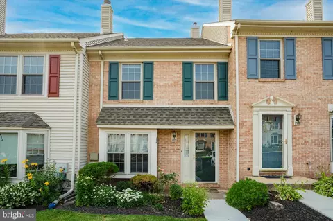 209 Maple Glen Cir, Pottstown, PA 19464