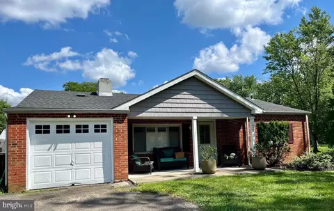 1424 N Wales Rd, North Wales, PA 19454
