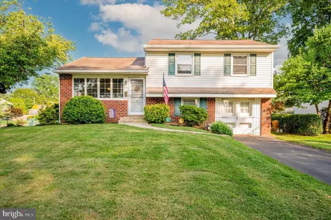 800 High Ave, Hatboro, PA 19040