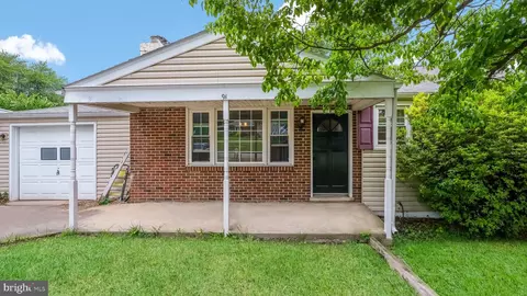 91 W Mount Kirk Ave, Eagleville, PA 19403