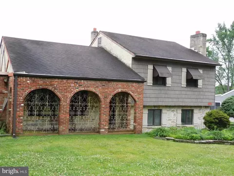 3271 Oak Rd, Huntingdon Valley, PA 19006