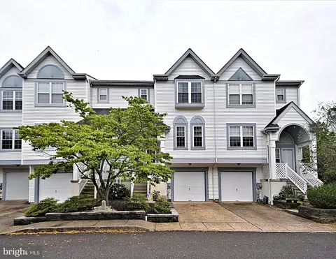 3804 Quaker Ct, North Wales, PA 19454