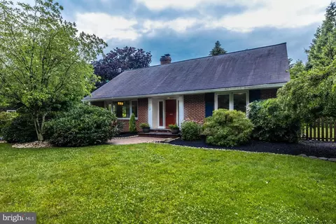 25 Rittenhouse Blvd, Norristown, PA 19403
