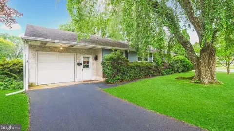 134 W School St, Hatfield, PA 19440