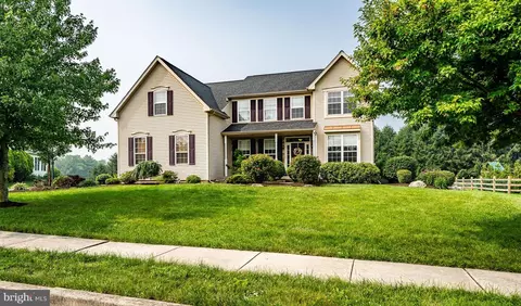 138 Fox Run Dr, Collegeville, PA 19426