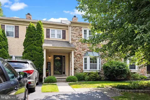 1702 Hilliard, Ambler, PA 19002