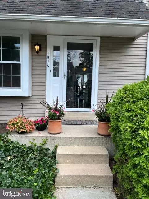 1516 Cranberry Dr, Jeffersonville, PA 19403