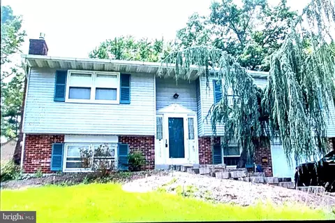 42 Indian Valley Ln, Telford, PA 18969