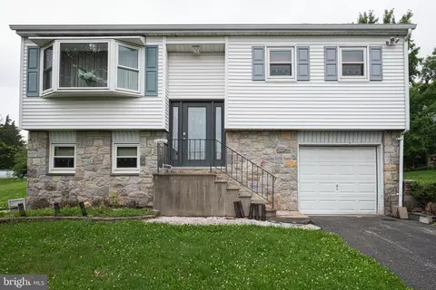 1257 Oakdale Dr, Pottstown, PA 19464