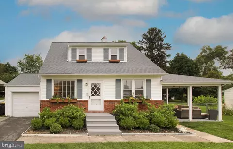 813 Oak St, Royersford, PA 19468