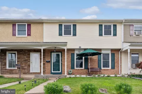 37 S 4th St, Souderton, PA 18964