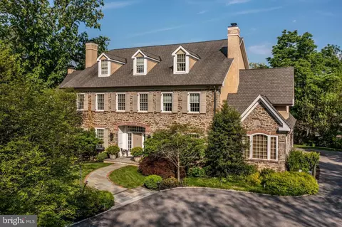 1400 Lanes End, Villanova, PA 19085