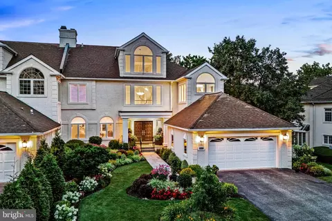 730 Canterbury Ln, Villanova, PA 19085