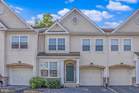 504 Rolling Hill Dr, Plymouth Meeting, PA 19462