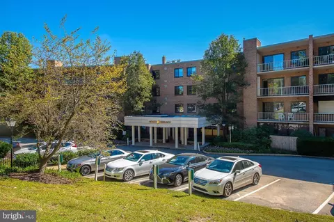 1637 Oakwood Dr #S318, Penn Valley, PA 19072