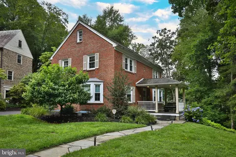 8368 Glen Rd, Elkins Park, PA 19027