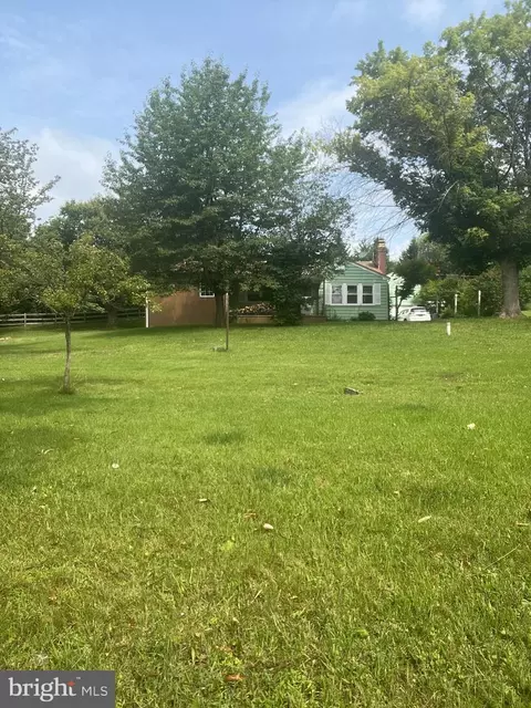 1012 Plymouth Rd, Plymouth Meeting, PA 19462