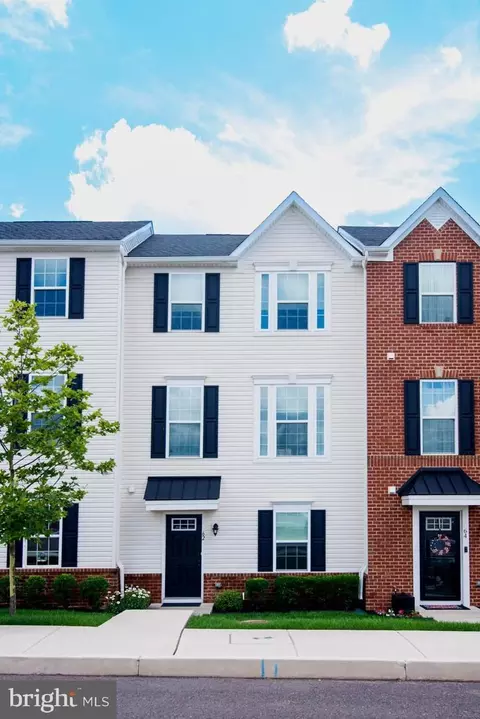 62 Indian Field Ln #4, Souderton, PA 18964