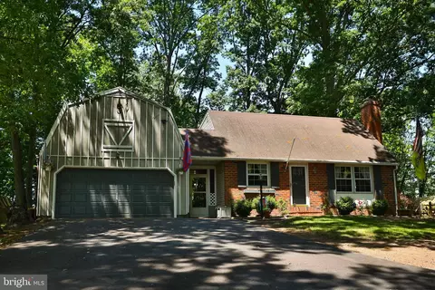 524 Derstine Rd, Hatfield, PA 19440