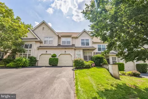 213 Brookdale Ct, Dresher, PA 19025