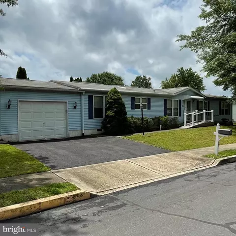 318 W 6th St, Red Hill, PA 18076
