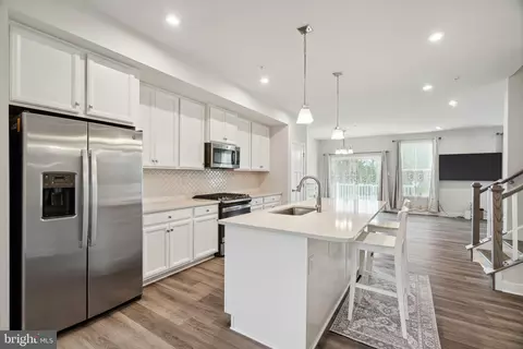 103 Sterling Dr, Norristown, PA 19401
