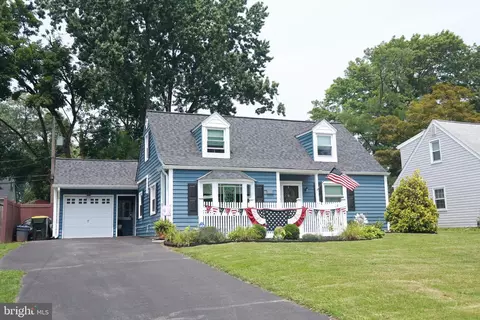 708 Preston Ln, Hatboro, PA 19040