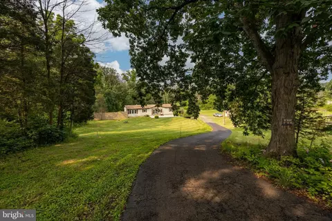 114 Hill Rd, Barto, PA 19504