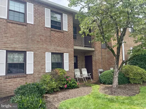 106 Riversedge Drive #CONDO 106, Norristown, PA 19403