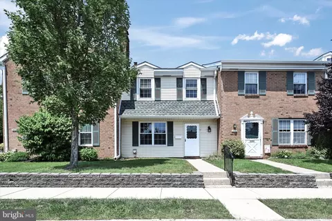 2434 Hillock Ct, Lansdale, PA 19446