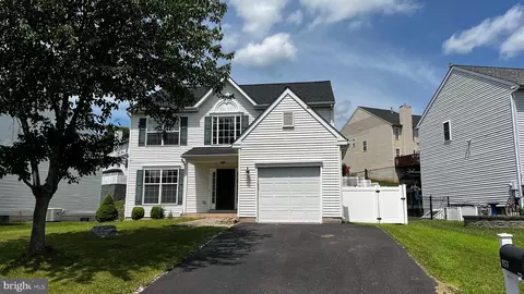 933 Hamilton Rd, Collegeville, PA 19426