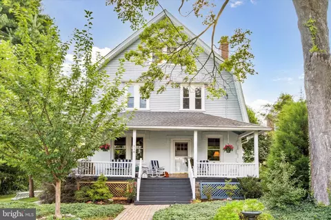 210 Grayling Ave, Narberth, PA 19072
