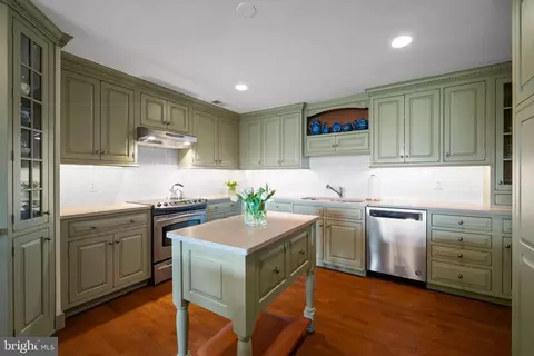 100 Grays Ln #506, Haverford, PA 19041