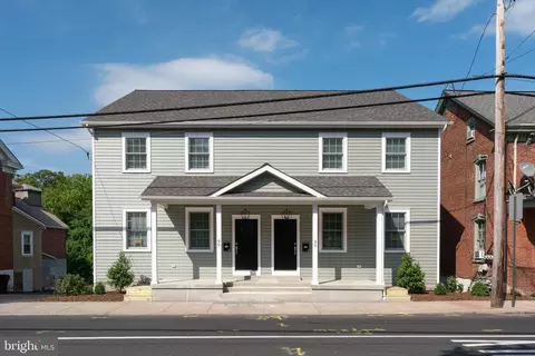 90 Main St, Schwenksville, PA 19473