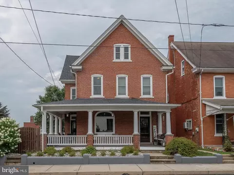 609 Main St, Pennsburg, PA 18073