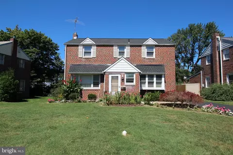 809 Cedar Ln, Norristown, PA 19401