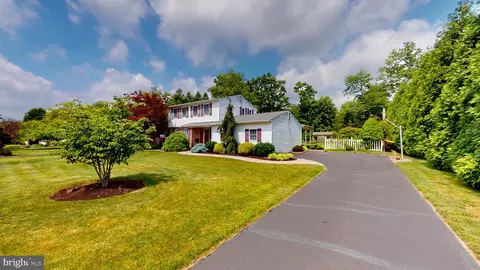 2224 Stewart Dr, Hatfield, PA 19440