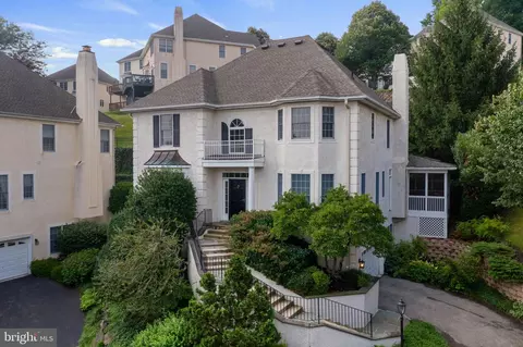 1115 Riverview Ln, West Conshohocken, PA 19428