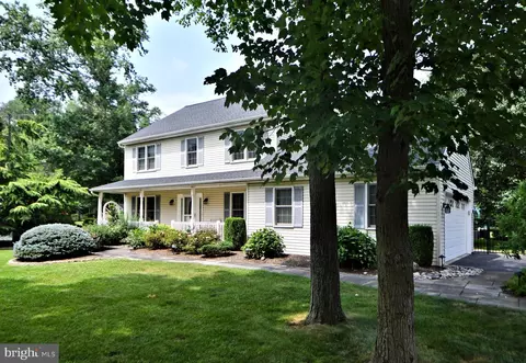 3 Brandon Cir, Phoenixville, PA 19460