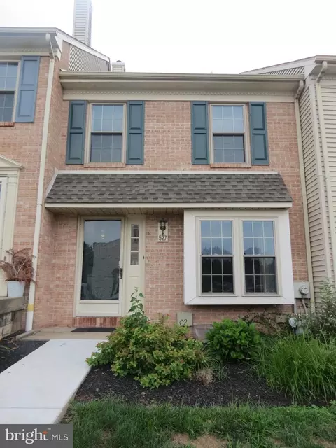 527 Maple Glen Cir Maple Glen Cir, Pottstown, PA 19464