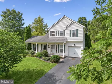 131 Hawthorne Ave, Gilbertsville, PA 19525