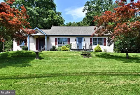 6558 Upper Ridge Rd, Green Lane, PA 18054