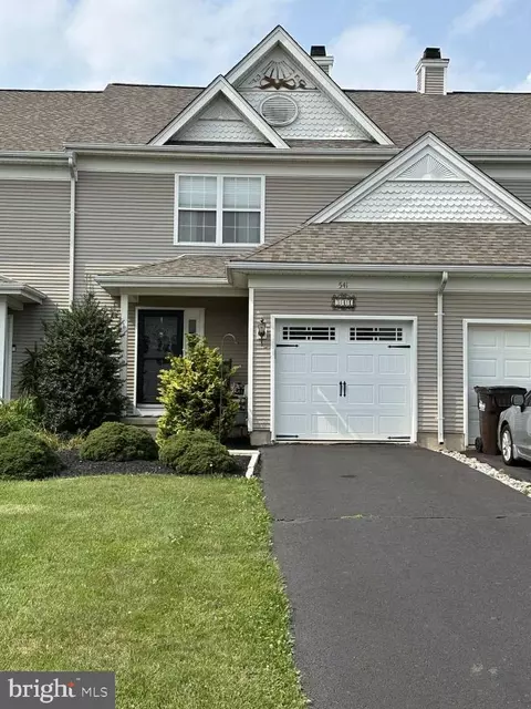 541 Musket Ct, Collegeville, PA 19426