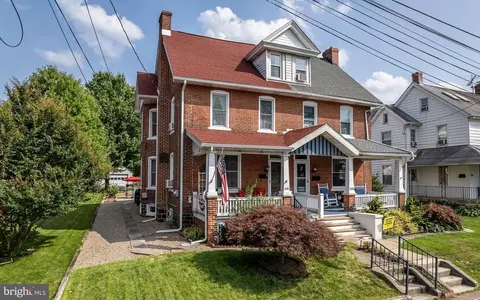 216 W Lincoln Ave, Telford, PA 18969