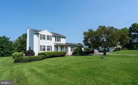 1029 Hosensack Rd, Palm, PA 18070