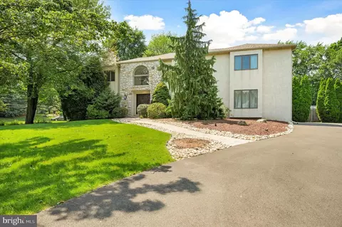 450 Cloverly Ln, Horsham, PA 19044